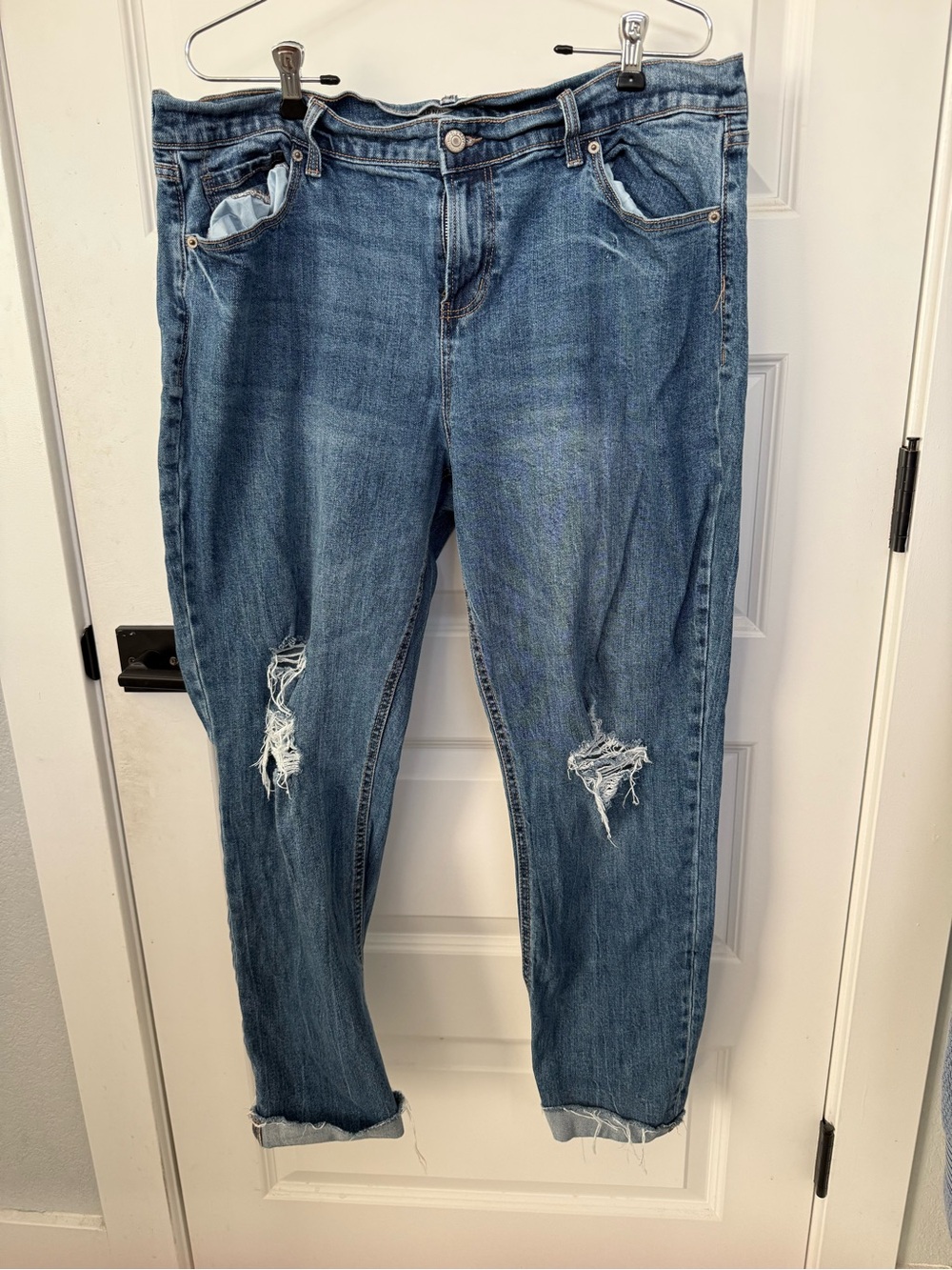Old Navy Women's Blue Distressed Boyfriend Jeans